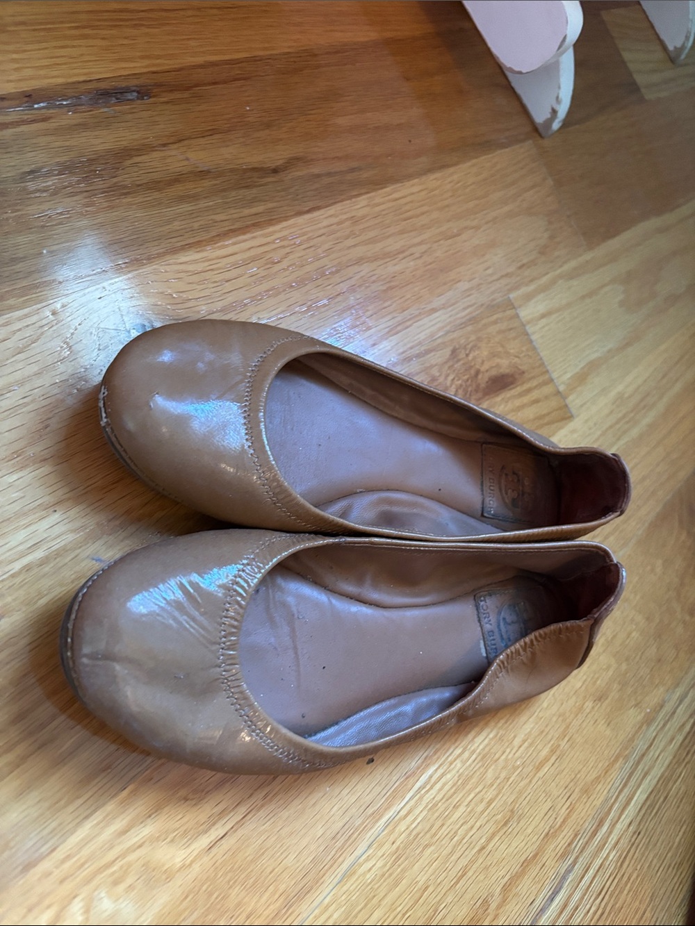Tory Burch Women's Tan Patent Ballet Flats